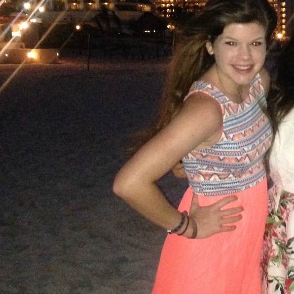 Dress - Picture 2 of 3